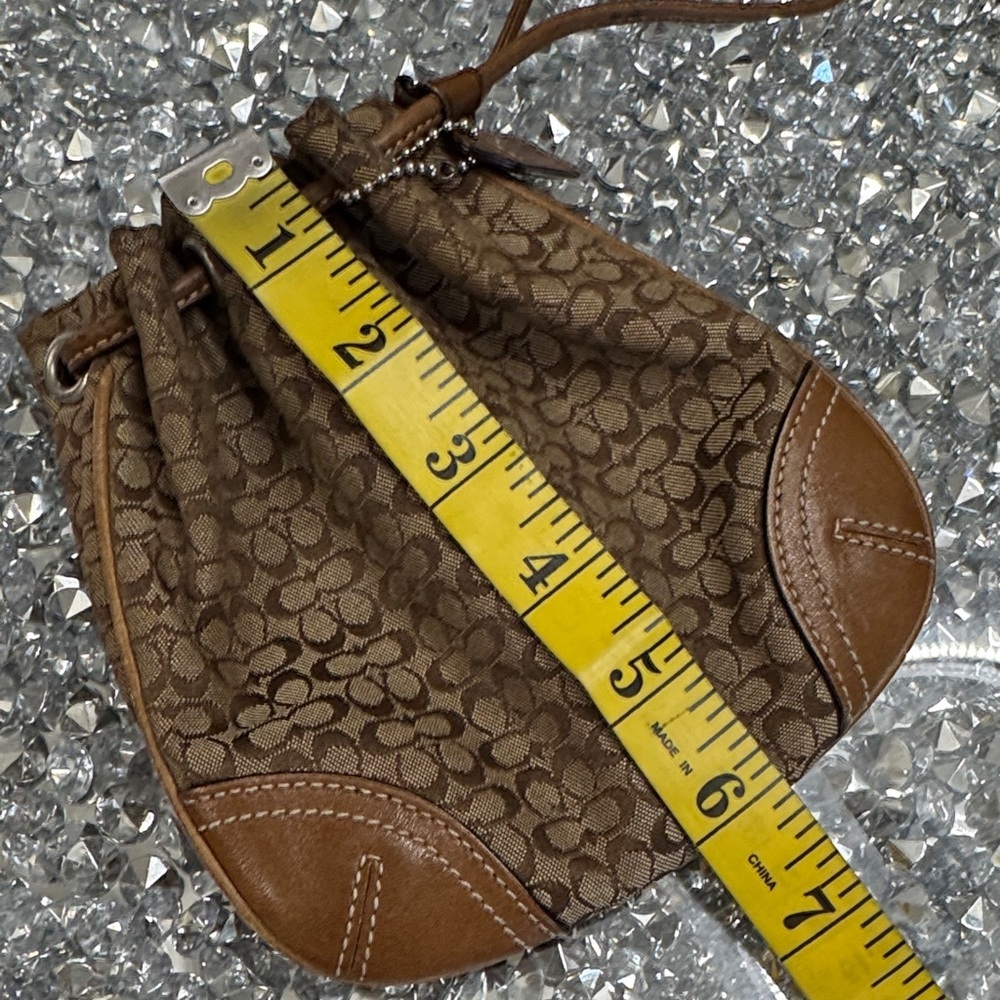Coach vintage rare Y2K soho Brown Signature drawstring bucket Wristlet - Picture 16 of 16
